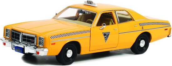 1978 Dodge Monaco modelauto Rocky Balboa 3 (schaal 1:24) van Merkloos