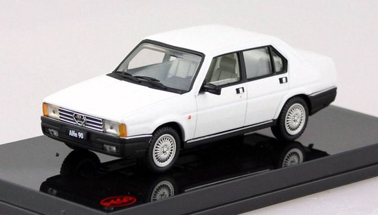 Alfa Romeo 90 Berlina Stradale - 1:43 - Pego van Merkloos