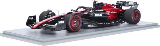Alfa Romeo Racing C43 Ferrari Spark Modelauto 1:18 2023 Zhou Guanyu Alfa Romeo F1 Team Stake van Alfa Romeo