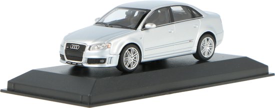 Audi RS4 2004 Silver Metallic van Audi