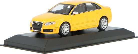 Audi RS4 2004 Yellow van Audi
