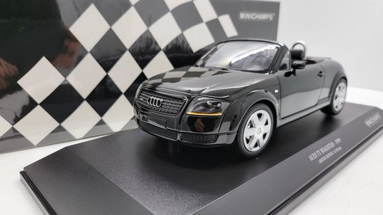 Audi TT Roadster 1999 - 1:18 - Minichamps van Minichamps