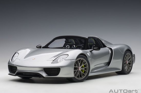 AUTOart 1/12 Porsche 918 Spyder "Weissach Package" - GT Silver van Merkloos
