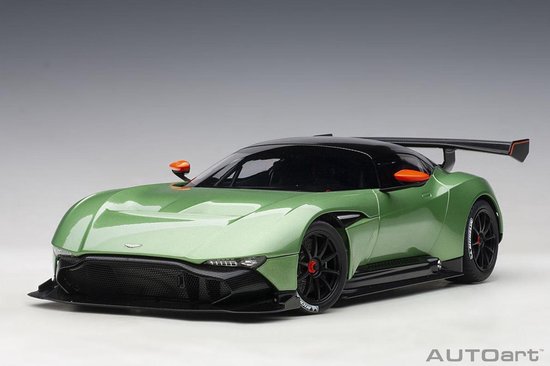 AutoArt 1/18 Aston Martin Vulcan - 2015 "Apple Tree Green metallic" van AUTOart