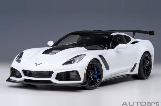 AUTOart 1/18 Chevrolet Corvette C7 ZR1, Arctic White van AUTOart