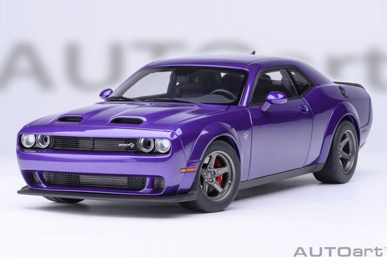 AUTOart 1/18 Dodge Challenger SRT Superstock, Plum Crazy van Merkloos