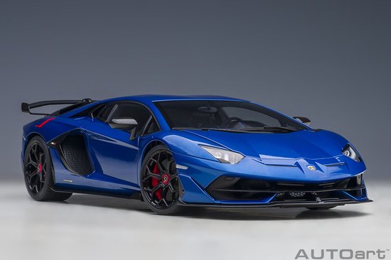 AUTOart 1/18 Lamborghini Aventador SVJ, Blu Nethuns van AUTOart