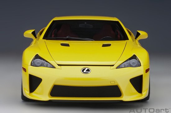 AUTOart 1/18 Lexus LFA, Pearl Yellow van AUTOart