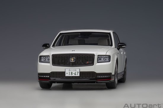 AUTOart 1/18 Toyota Century GRMN, Pearl White van AUTOart