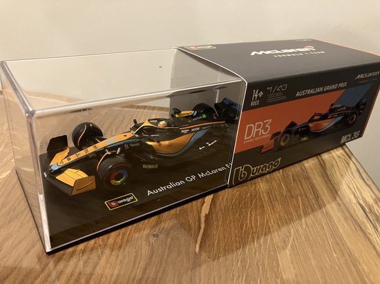 Bburago - McLaren MCL36 - Daniel Ricciardo - Australian GP 2022 LUXE - 1:43 van Bburago