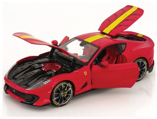 Bburago Signature series 1/18 Ferrari 812 Competizione - Rosso Corsa with Yellow stripe van Merkloos