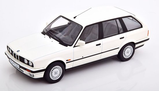 BMW 325i Touring 1992 - 1:18 - Norev van BMW