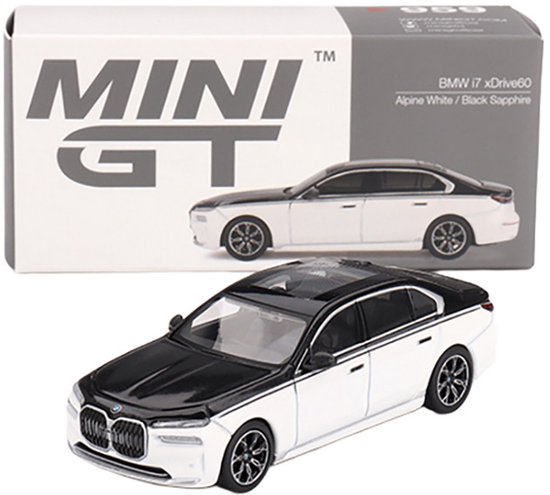 BMW I7 Xdrive (E60) '24, Wit/zwart (Alpine / Sapphire), MGT00959 - Mini GT 1/64 van Merkloos