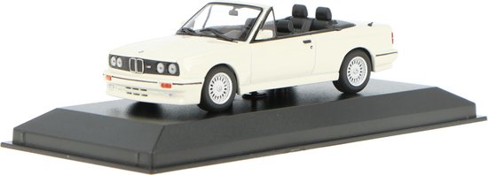BMW M3 (E30) Cabriolet Maxichamps Modelauto 1:43 1988 940020331 Schaalmodel van BMW