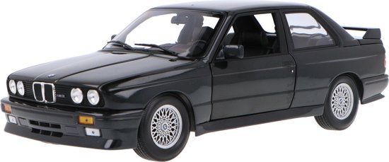 BMW M3 Street 1987 - 1:18 - Minichamps van BMW