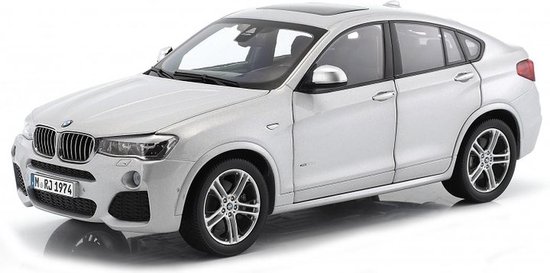 BMW X4 (F26) 2015 (zilver metalic)1:18 van BMW
