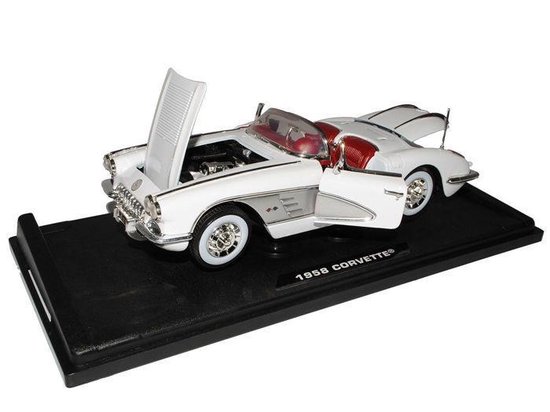 Chevrolet Corvette 1958 - 1:18 - Motor Max van Chevrolet