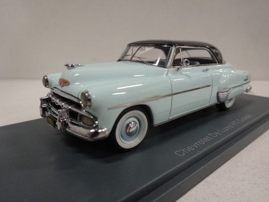 Chevrolet De Luxe HT Coupe 1952 Licht Blauw 1:43 NEO Scale Models van Chevrolet