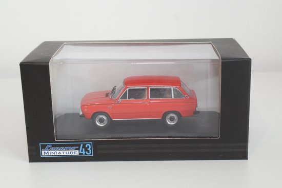 DAF 66 combi 1972 rood Lagamo miniatuur auto 1:43 van Lagamo