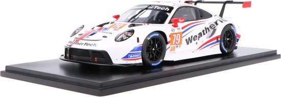 De 1:18 Diecast Modelauto van de Porsche 991 RSR-19 4.2L Team Weathertech Racing #79 van de 24H LeMans van 2022. De rijders waren C. Macneil / J. Andlauer en T. Merril. De fabrikant van het schaalmodel is Spark. Dit model is alleen van Spark