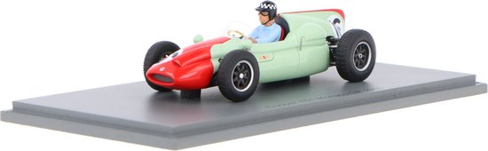 De 1:43 Diecast Modelauto van de Cooper T51 #16 van de GP van Monaco van 1960. De rijder was C. Bristow. De fabrikant van het schaalmodel is Spark. Dit model is alleen online verkrijgbaar. van Spark