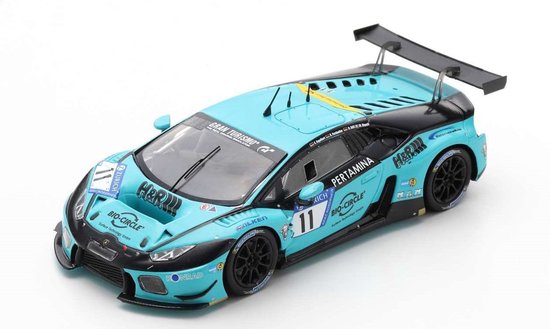 De 1:43 Diecast modelauto van de Lamborghini Huracan GT3 Team Konrad Motorsport #11 van de 24H Nurburgring van 2019.De coureurs waren M. Mapelli / H. Still / C. Engelhart en D. Farnbacher.Dit model is beperkt met 300ocs. De fabrikant van het schaalmo van Minichamps