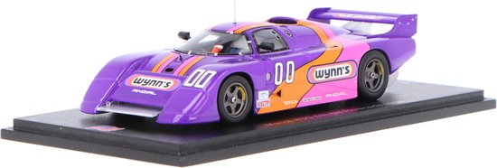 De 1:43 Diecast Modelauto van de March 83G #00 van de 6H Riverside uit 1986. De rijders waren J. Adams en J. Hotchkis. De fabrikant van het schaalmodel is Spark. Dit model is alleen online verkrijgbaar. van Spark