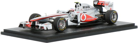 De 1:43 Diecast Modelauto van de McLaren Mercedes MP4/26 #4 van de Chinees GP 2011De coureur was Jenson Button.De fabrikant van het schaalmodel is Spark. van Spark