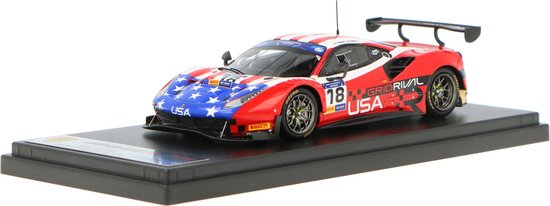 De 1:43 Diecast Modelcar van de Ferrari 488 GT3 Team USA #18 van de Motorsport Games GT Cup Vallelunga 2019. De coureurs waren S. Pumpelly en R. Ferriol. De fabrikant is Looksmart. van Looksmart
