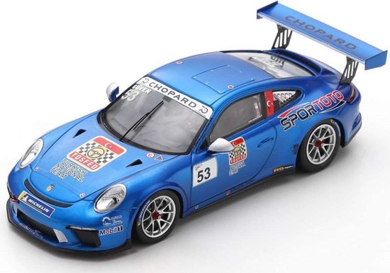 De 1:43 Diecast Modelcar van de Porsche 991 991 GT3 #53 Kampioen van de Porsche Carrera Cup Frankrijk van 2018. De bestuurder was A. Guven. Dit model is begrensd door 300 stuks. De fabrikant van het schaalmodel is Spark. Dit mod van Spark