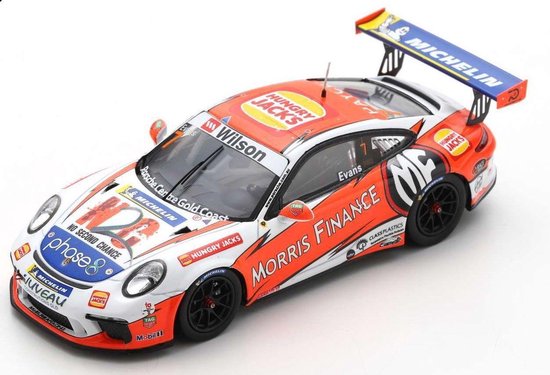 De 1:43 Diecast Modelcar van de Porsche 991 991 GT3 #7 Kampioen van de Porsche Carrera Cup Australië van 2018. De bestuurder was J. Evans. Dit model is begrensd door 300 stuks. De fabrikant van het schaalmodel is Spark. Dit mode van Spark