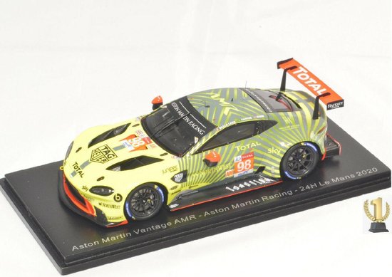 De 1:43 Diecast Modelcar van het Aston Martin Vantage AMR Team Aston Martin Racing #98 van de 24H LeMans van 2020. De coureurs waren P. Della Lana / A. Farfus en R. Gunn. De fabrikant van het schaalmodel is Spark. Dit model is a van Spark