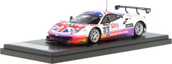 De 1:43 Diecast Modelcar van het Ferrari 488 GT3 Team Groot-Brittannië #93 van de Motorsport Games GT Cup Vallelunga 2019. De coureurs waren F. Haigh en C. Froggatt. De fabrikant is Looksmart. van Looksmart