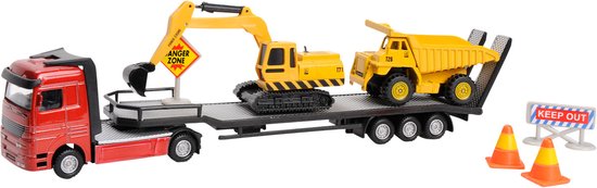 Dieplader met Constuctievoertuigen van Merkloos