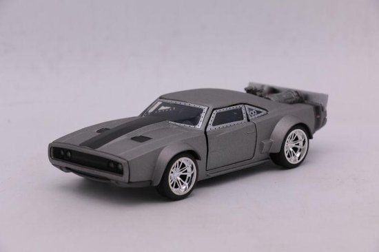 Dom´s Ice Charger Fast & Furious van LEGO
