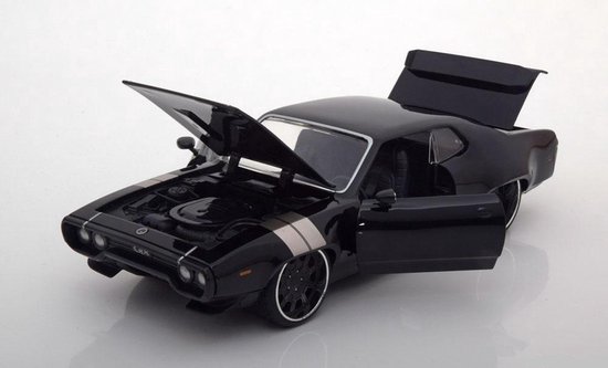Fast & Furious 8: Dom's Plymouth GTX 1:24 van Fast & Furious