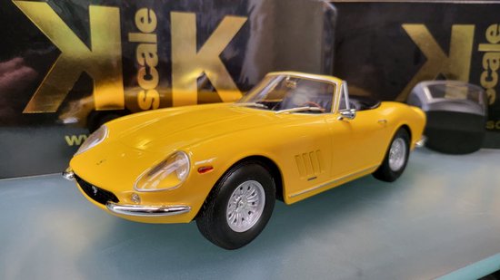 Ferrari 275 GTB/4 Spider 1967 Geel Limited Edition 250 stuks 1:18 KK-Scale van Ferrari
