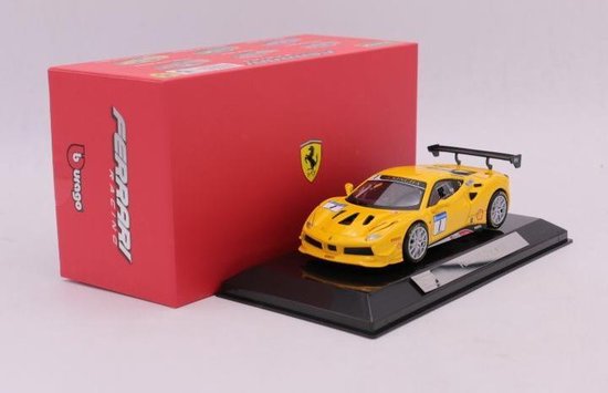 Ferrari 488 Challenge #1 1:43 geel van BBR Models