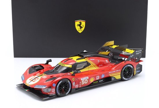 Ferrari 499P #50 24h Le Mans + Showcase - 1:18 - Bburago van Merkloos