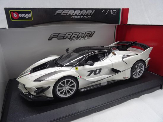 Ferrari FXX K EVO #70 - 1:18 - Bburago van Bburago