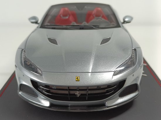 Ferrari Portofino M 1:18 BBR Grigio Titanio van Ferrari