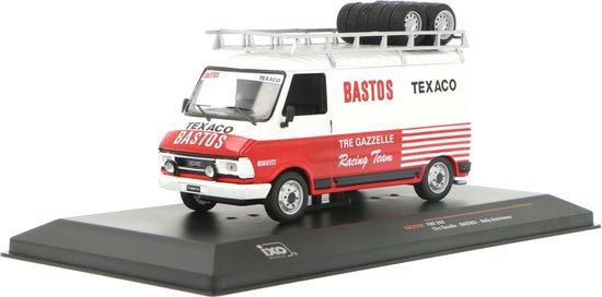 Fiat 242 (TRE Gazzelle / Bastos) Rally Assistance - 1:43 - IXO Models van Fiat