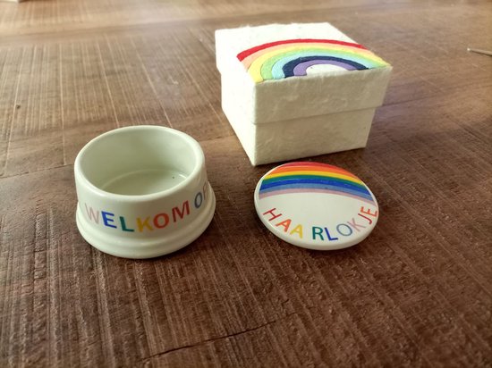 Floz Design kraamcadeau haarlokdoosje - keramiek haarlokdoosje - fairtrade kraamcadeau - regenboog - in cadeuaverpakking van Floz Design