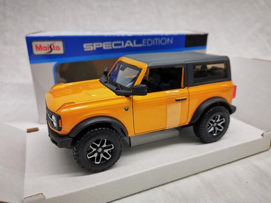 Ford Bronco Badlands 2021 Oranje 1-24 Maisto van Merkloos