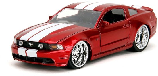 Ford Mustang GT 2010 van Merkloos