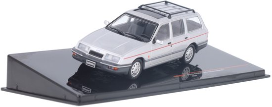 Ford Sierra Ghia Estate (Rural) Ixo Modelauto 1:43 1988 CLC391N Schaalmodel van IXO