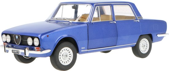 Het 1:18 Diecast model van de Alfa Romeo 2000 Berlina van 1971 in Blue. Dit model is begrensd door 500 stuks. De fabrikant van het schaalmodel is Mitica.Dit model is alleen online beschikbaar. van Mitica