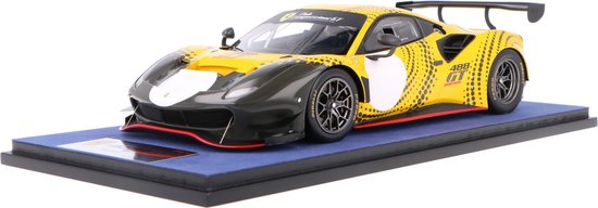 Het 1:18 Diecast-model van de Ferrari 488 GT Modificata Club Competizione GT van 2020. De fabrikant van het schaalmodel is Looksmart. Dit model is alleen online verkrijgbaar van Looksmart