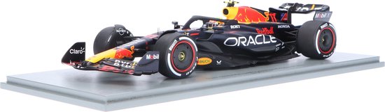Het 1:18 Diecast-model van het Red Bull RB19 Team Oracle Red Bull Racing #11 van de GP van Saoedi-Arabië van 2023. De rijder was Sergio Perez. De fabrikant van het schaalmodel is Spark. Dit model is alleen online verkrijgbaar van Spark