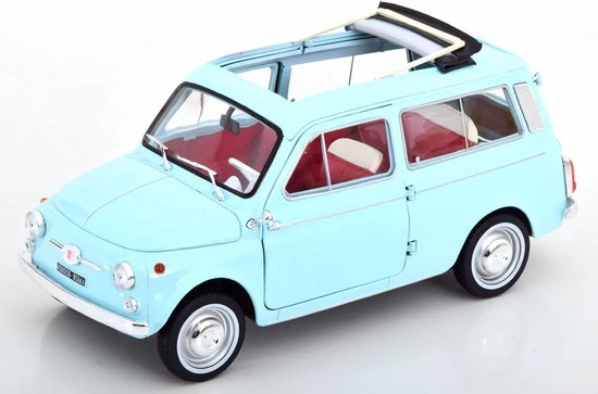 Het 1:18 gegoten model van de Fiat 500 Giardiniera uit 1964 in Acquamarina. De fabrikant van het schaalmodel is Norev. Dit model is alleen online verkrijgbaar van Merkloos